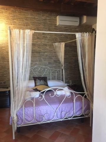 B&B Ginevra Ghizzano Екстер'єр фото